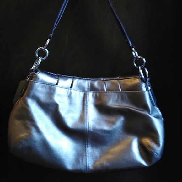 Coach - Picture 2 of 9